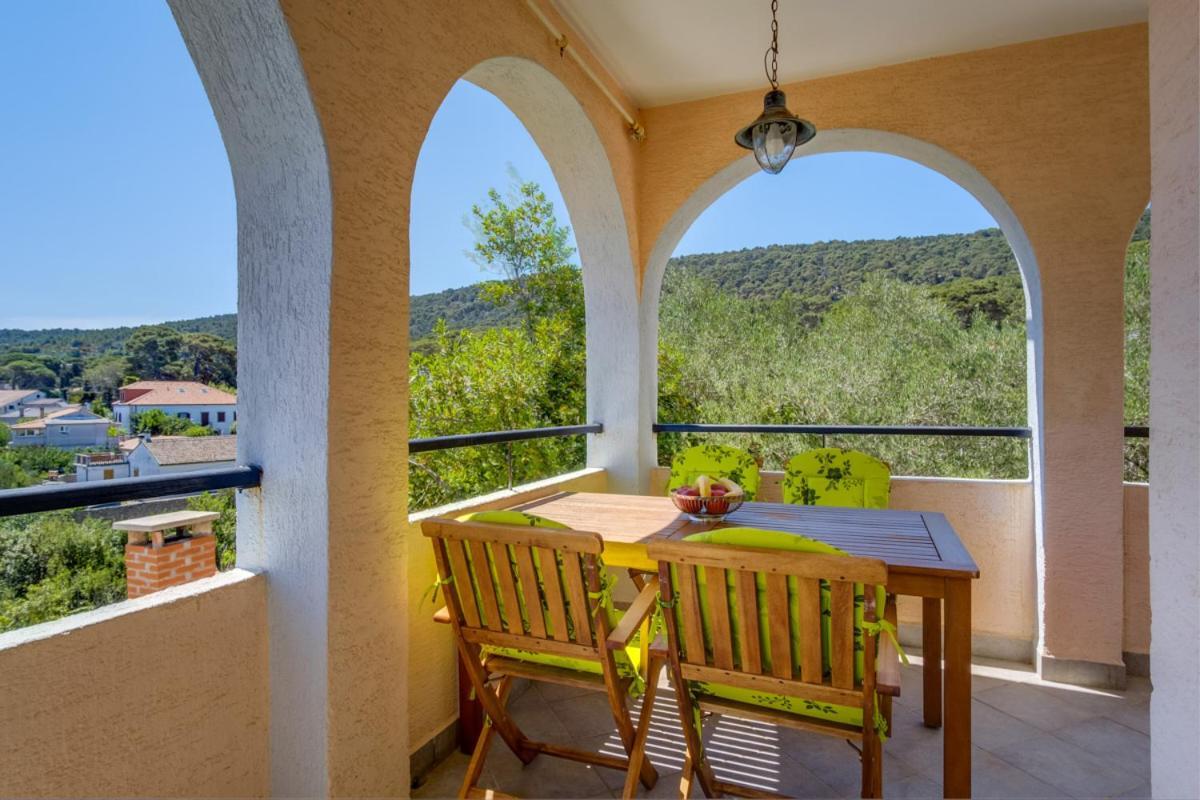 Apartmani Nadalina Veli Losinj Ngoại thất bức ảnh