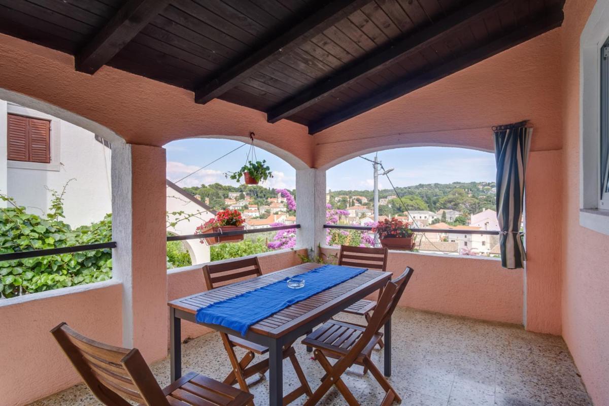 Apartmani Nadalina Veli Losinj Ngoại thất bức ảnh