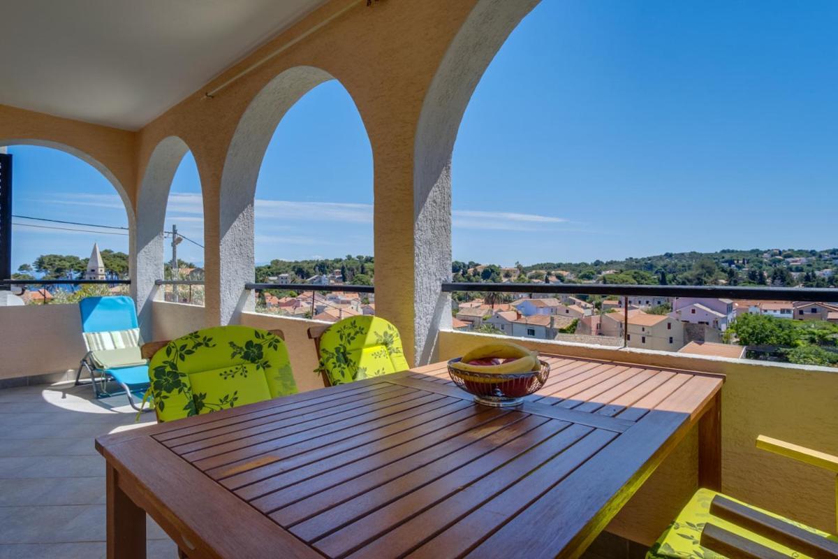 Apartmani Nadalina Veli Losinj Ngoại thất bức ảnh
