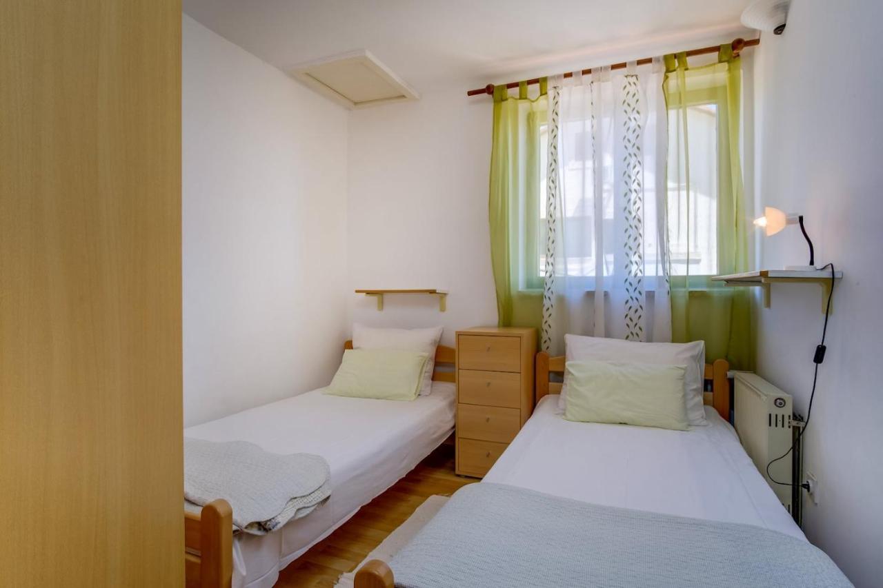 Apartmani Nadalina Veli Losinj Ngoại thất bức ảnh
