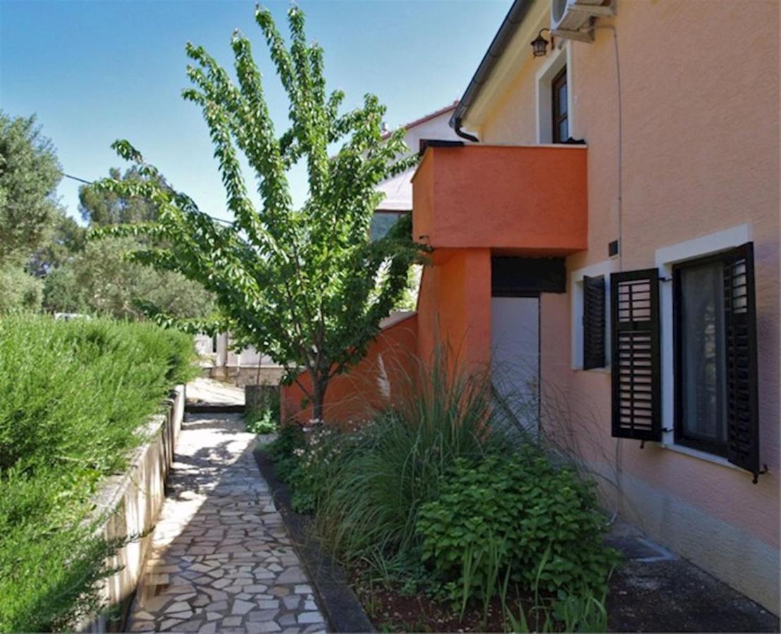 Apartmani Nadalina Veli Losinj Ngoại thất bức ảnh