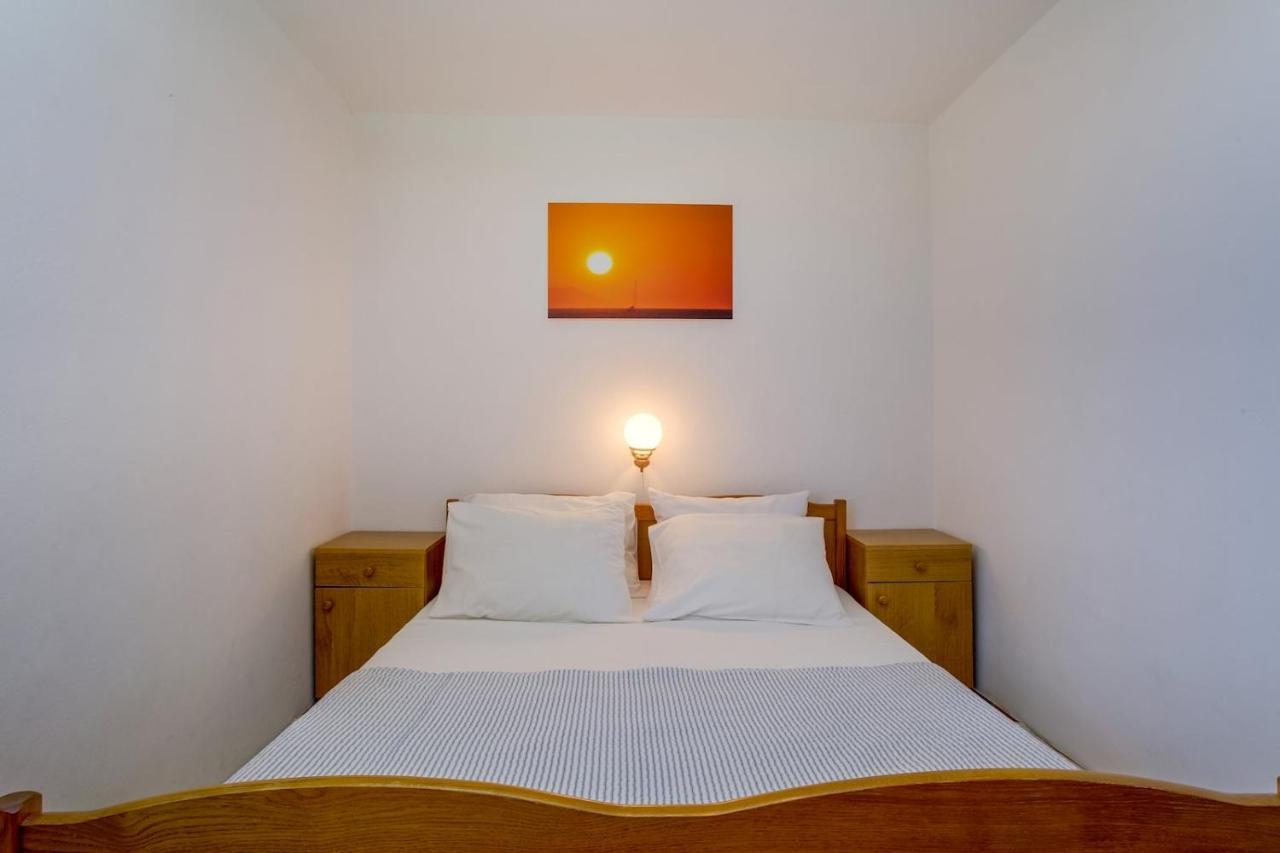 Apartmani Nadalina Veli Losinj Ngoại thất bức ảnh