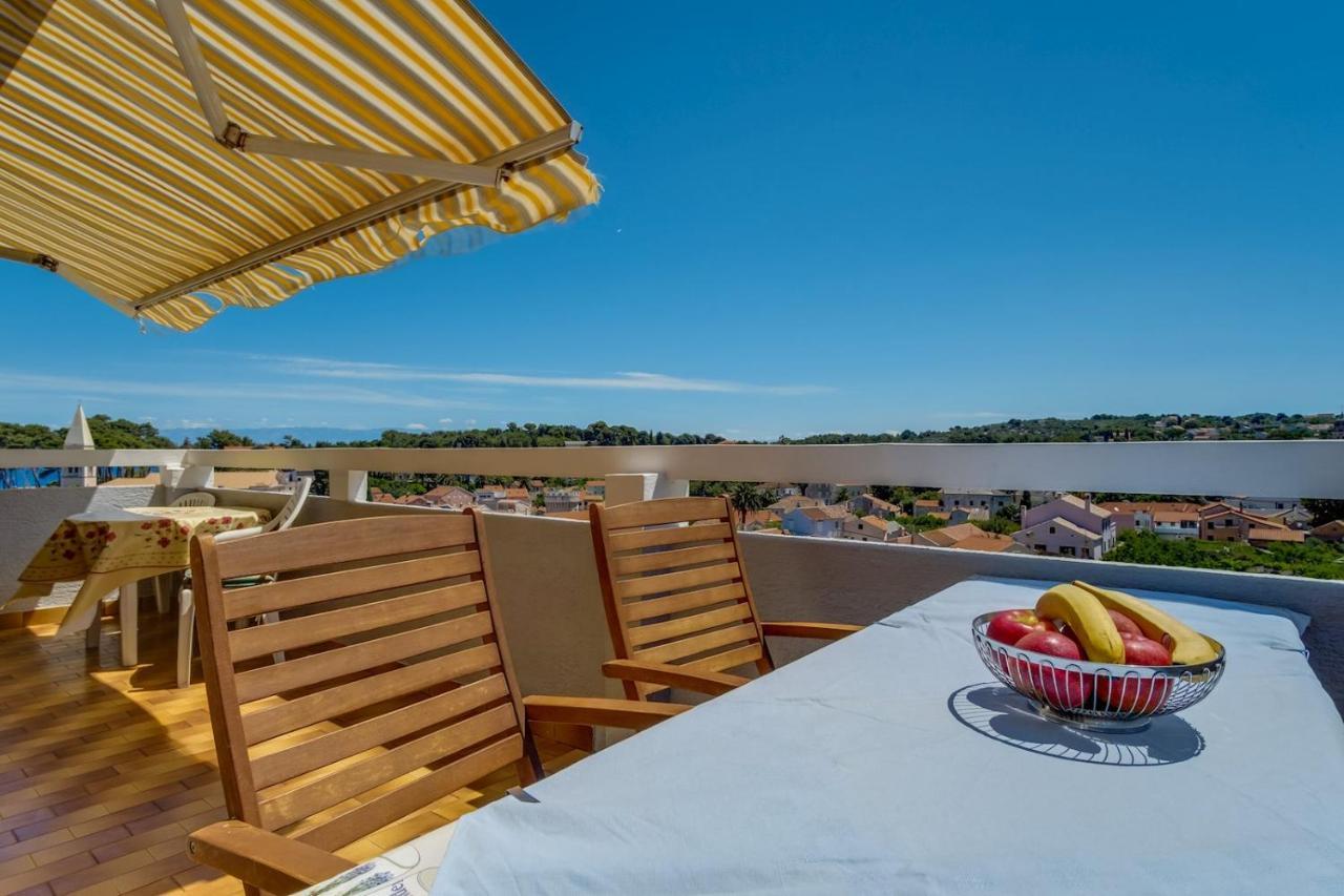 Apartmani Nadalina Veli Losinj Ngoại thất bức ảnh